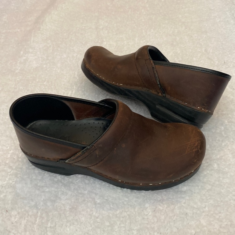 Dansko brown leather 10us/40eu